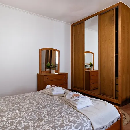 Villa Luz Vieira *