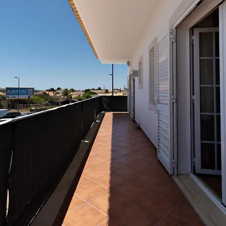 Luz Vieira Willa Albufeira